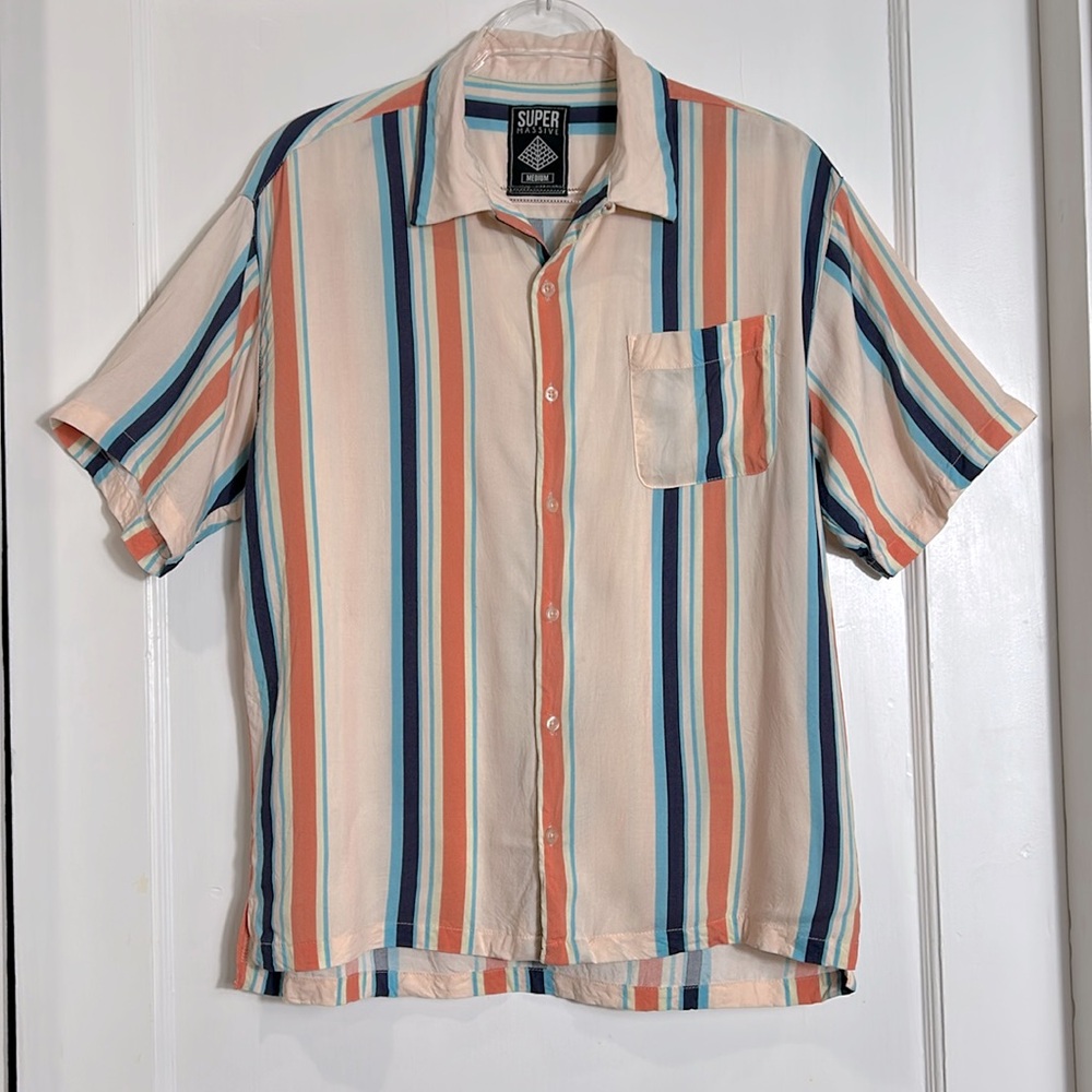 SUPER MASSIVE Striped Men's Button Down Casual Shirt Medium